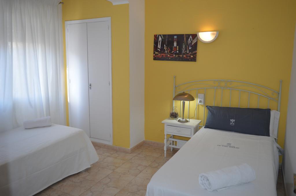 Apartamentos de las Heras Ibiza Bagian luar foto